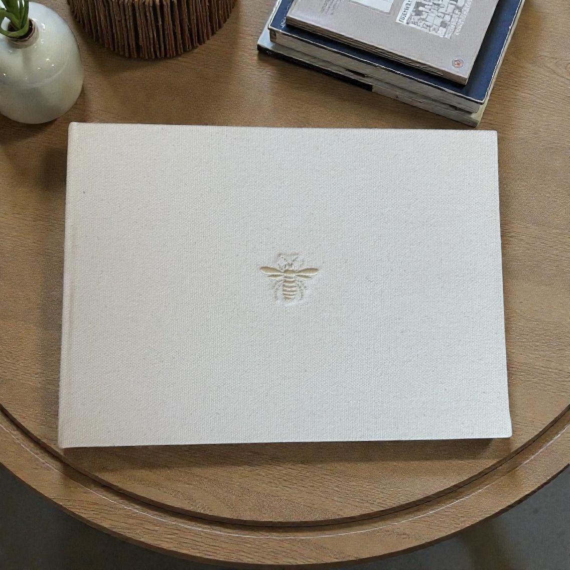 Álbum Bee Lino Arena
